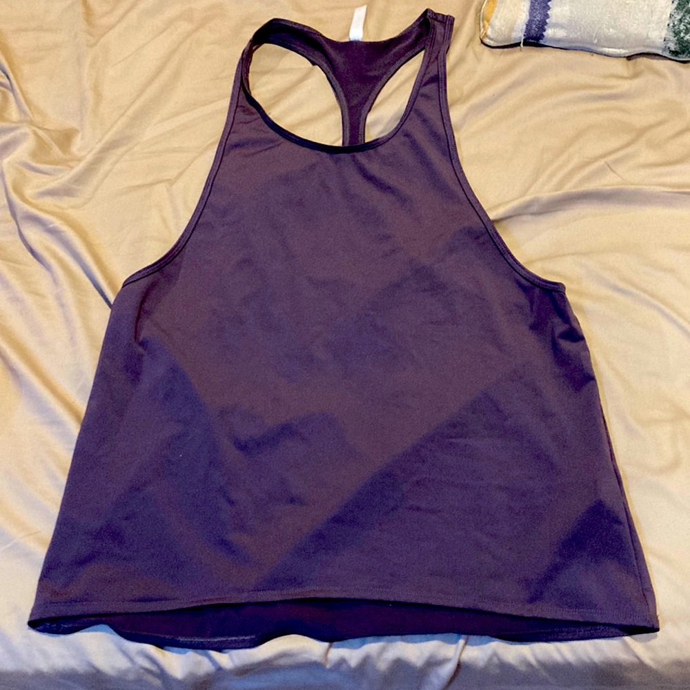 Fabletics brand purple Atlantic tank top no sleeves it’s a size small